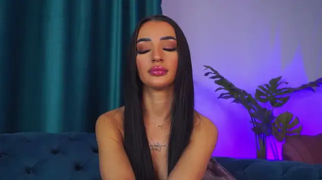 DeniseDevilles - Finger my pussy in Doggy