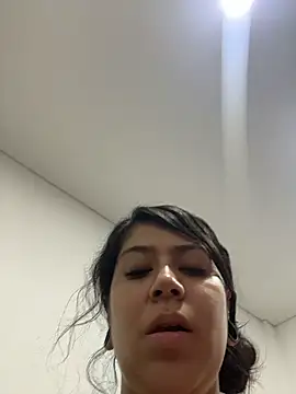 Emilyjohanson - Suck boobs fridens
