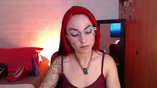Amy66 - Striptease + blowjob