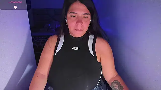 Karlathompson1 - make me wet + show naked