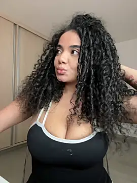 Curlyierr - DOGGY STYLE + SPREAD ASS IN THE SOFA