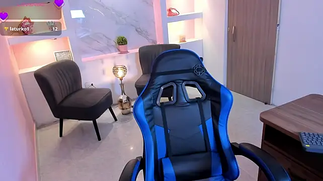 SarahLynn7 - ride dildo for you
