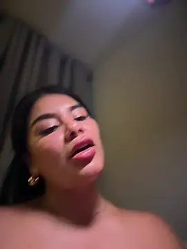 Issane_Peru - I suck the finger of a stranger I knew