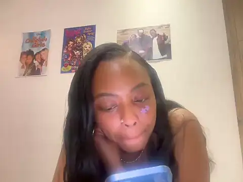 ChocolateCakeQueen - lets vibe ✨🪩🍸😛