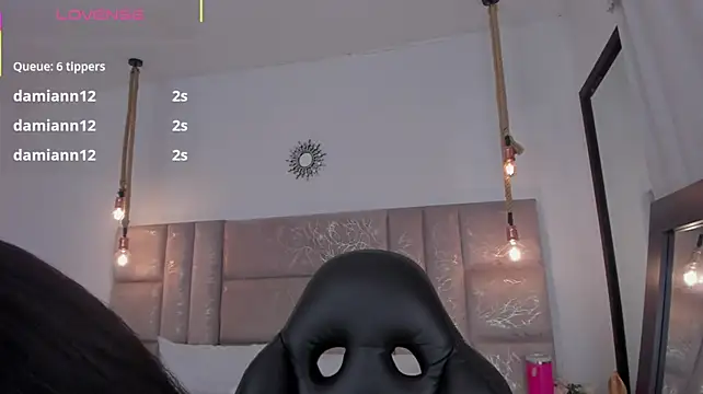 Oriana_Guzman - Make my ass red with spanks 💘