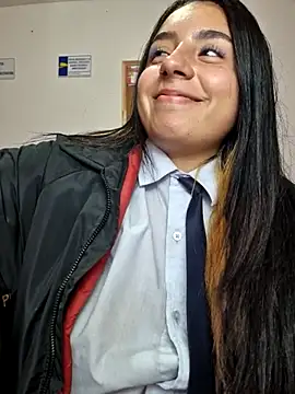 Angela__05 - NAKED IN THE OFFICE FOR 5 MINUTES