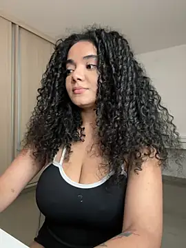 Curlyierr - DOGGY STYLE + SPREAD ASS IN THE SOFA