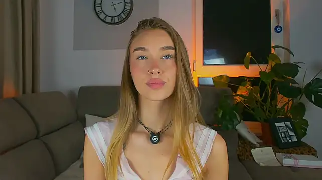 SugarSkye - Dripping wet & ready 😛