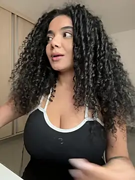 Curlyierr - DOGGY STYLE + SPREAD ASS IN THE SOFA