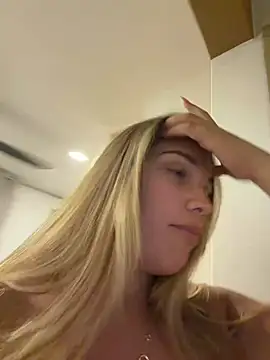 Snowbunny416 - me quedo en bikini