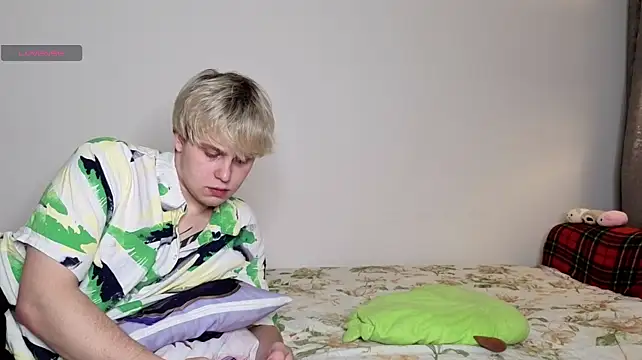 Emily_and_Ilumi - PUSSY FUCK