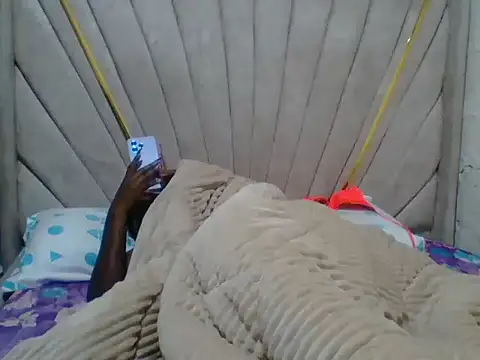 Nyashbaby22 - finger pussy and go live on cam💋😛
