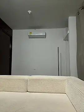 _Niah - RUB MY HAIRY PUSSY (zoom) 👀🔥