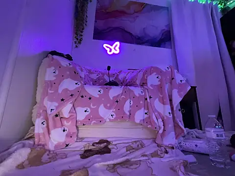 Moan4mona - Put in anal plug😳🍑🍆✨