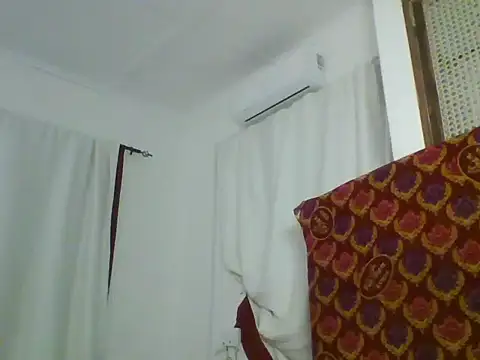 Goldy_petite