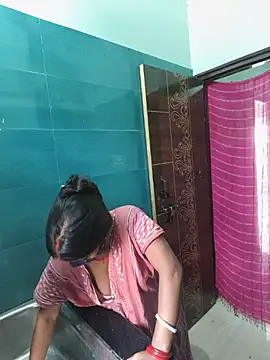 Wildbcouple-8080 - Pussy show