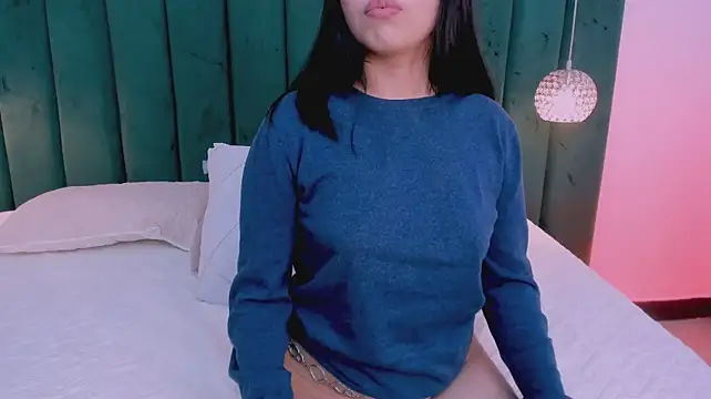 Raven_Luxx - 🖤OILED BODY NAKED