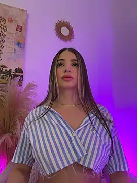 Ashleyjenner_ - Open pussy 🤩