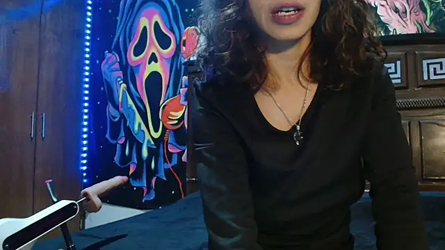 MINI_Petite - up dreess carees clitoris with oil