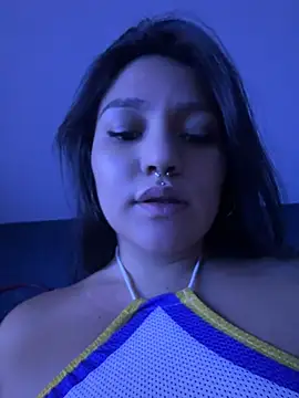 Emily_Gomezz - Loky + lush in asscontrol 5 min