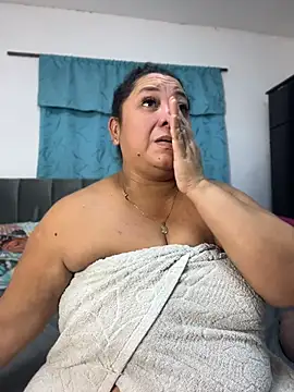 Pialadelicia - I have visitors at home, and I'm naughty