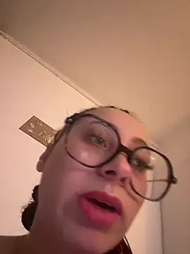 Queenlo_xxx - gagne 2 vidéos💦