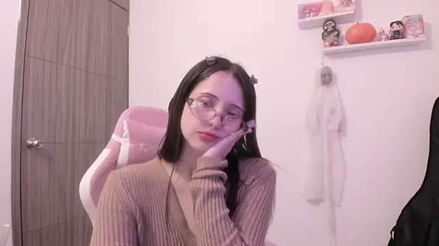 ImBunnyNova - KISS DILDO? 🐰