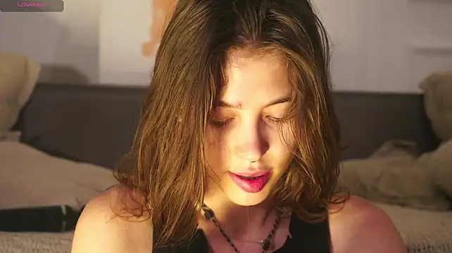 IdaJonesy - Eye contact + show my bj skills