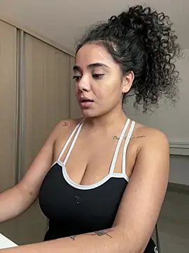 Curlyierr - DOGGY STYLE + SPREAD ASS IN THE SOFA