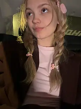 Elsawhere - THROW BRA TO FRONT SEAT