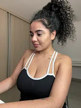 Curlyierr - DOGGY STYLE + SPREAD ASS IN THE SOFA