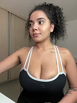Curlyierr - DOGGY STYLE + SPREAD ASS IN THE SOFA