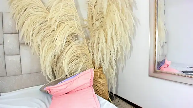 DesireSweet - SPANK ASS + OIL🍑🔥