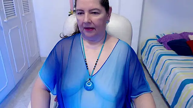 Leonela_69 - mommy is horny come play with me