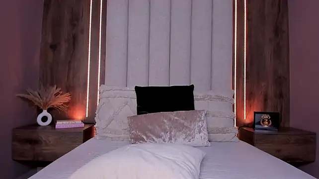 LucySalvatore_ - SEXY DANCE TWERING IN THE FACE