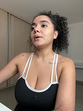 Curlyierr - DOGGY STYLE + SPREAD ASS IN THE SOFA