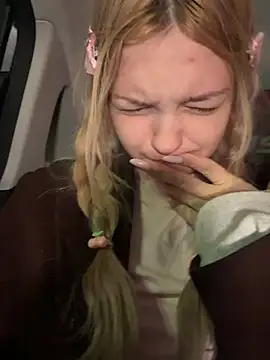 Elsawhere - TAKE OFF PANTIES BEHIND UBER DRIVER