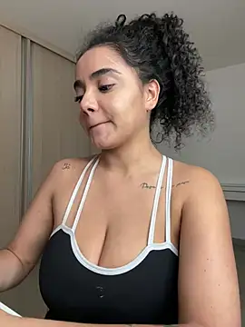 Curlyierr - DOGGY STYLE + SPREAD ASS IN THE SOFA