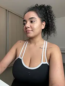 Curlyierr - DOGGY STYLE + SPREAD ASS IN THE SOFA