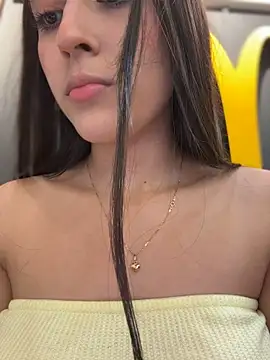 Juanita-Diaz - FUCK ME DOGGY STYLE UNDER THE TABLE😈🥵