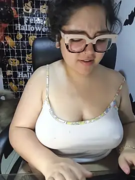 JuliSweet - SHOW PUSSY