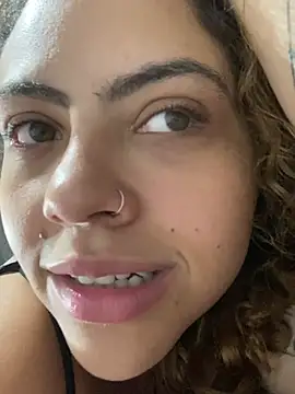 Chloe_Leaozinho - Squirt 💦 gosta na sua boquinha