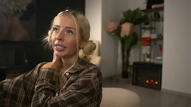SerenaNoir - Vibe my ass in🍑💦🧁