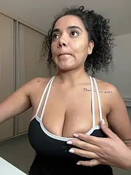 Curlyierr - DOGGY STYLE + SPREAD ASS IN THE SOFA