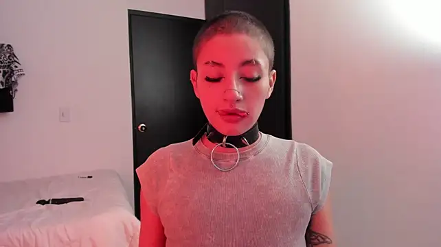 Xreeeeviz - Control my toys in private