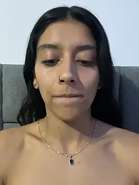BrittanyDiaz - Plug anal gape