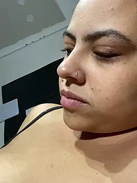 Chloe_Leaozinho - Squirt 💦 gosta na sua boquinha