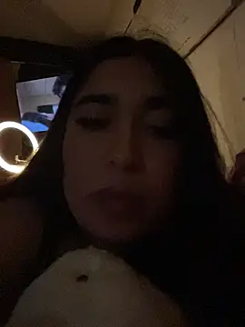 Kittynoir_Chile - Masajito en mis tetas
