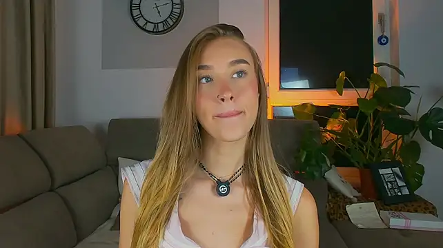 SugarSkye - Dripping wet & ready 😛