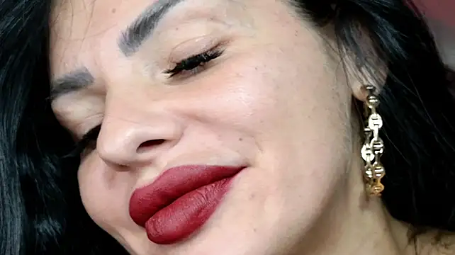 Elle_Vie - HOT BLOWJOB TEASE😈